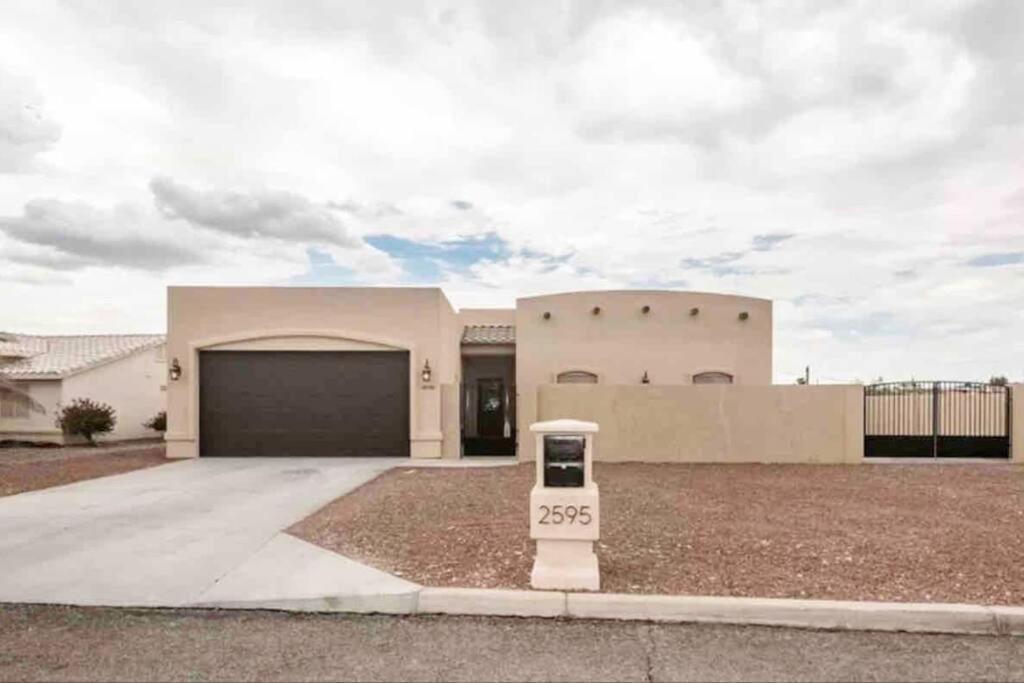 Havasu Retreat! Pool, Spa, Gym & View Lake Havasu City Exterior foto