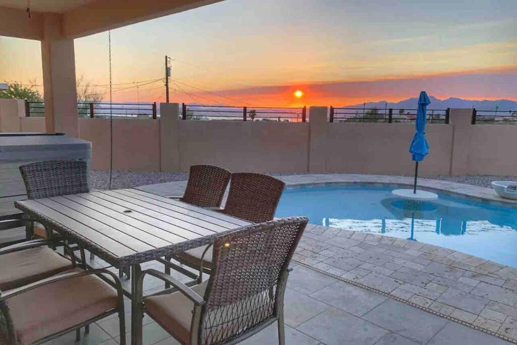 Havasu Retreat! Pool, Spa, Gym & View Lake Havasu City Exterior foto